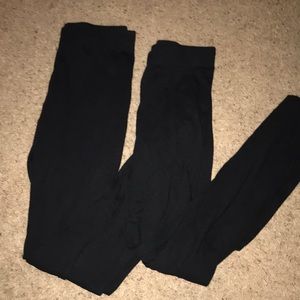 Black leggings
